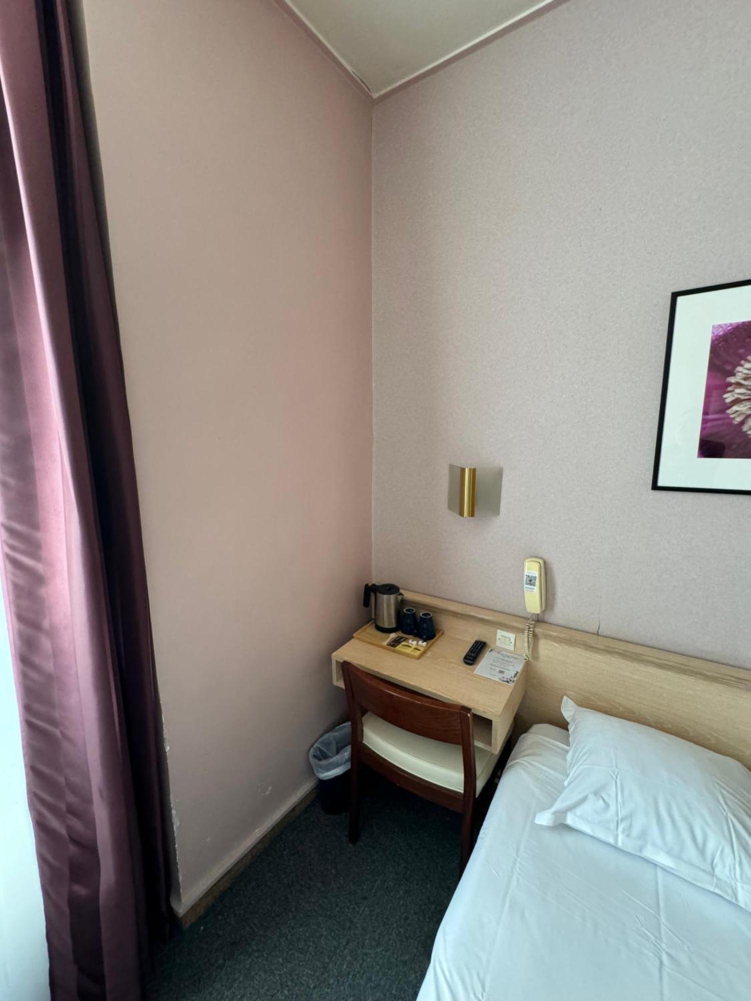 Flor Rivoli Hotel 2*